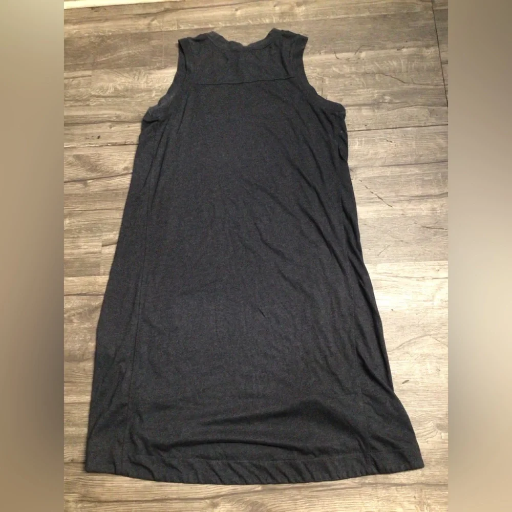 Nike Men's Charcoal Short Sleeve Tee